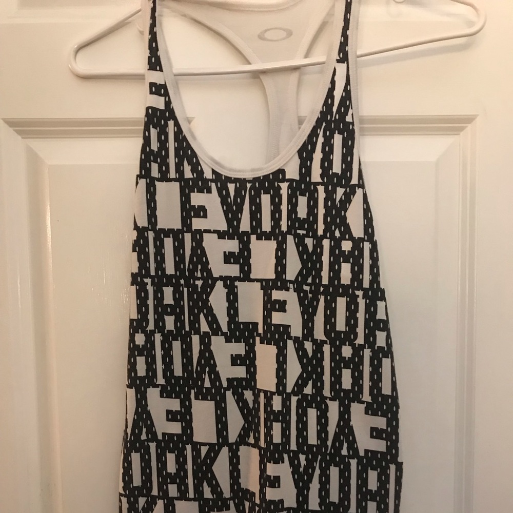 Oakley tank top